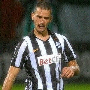 Leonardo Bonucci - Age, Family, Bio | Famous Birthdays