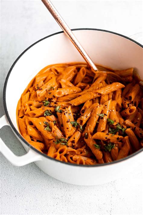 Spicy Red Pepper Vodka Pasta - Eat With Clarity