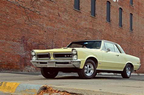 Original Owner Still Loves His Rare Painted-Top Tri-Power 1965 Pontiac GTO