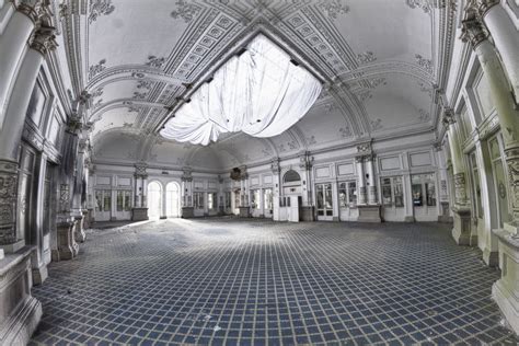 Eerie Photos of the World's Grandest Abandoned Hotels Photos | Image #13 - ABC News