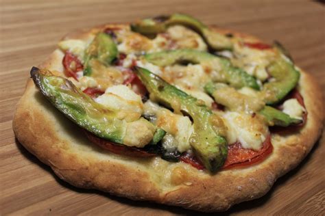 My perfectly yummy avocado pizza.