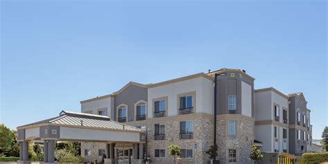 Hotel In Morgan Hill, CA Near Gilroy, CA | Holiday Inn Express & Suites ...