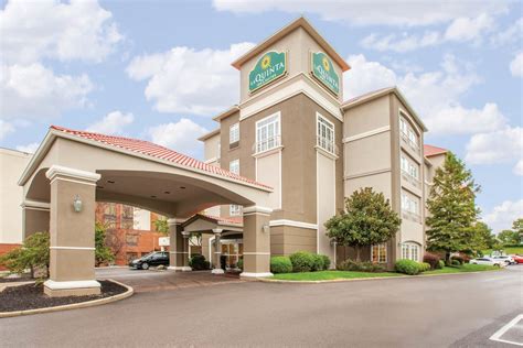 La Quinta Inn & Suites by Wyndham Cincinnati Airpt Florence | Florence, KY Hotels