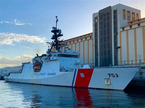 El cutter USCGC “Hamilton” (753) arriba al puerto de Las Palmas » Puente de Mando, por Juan ...