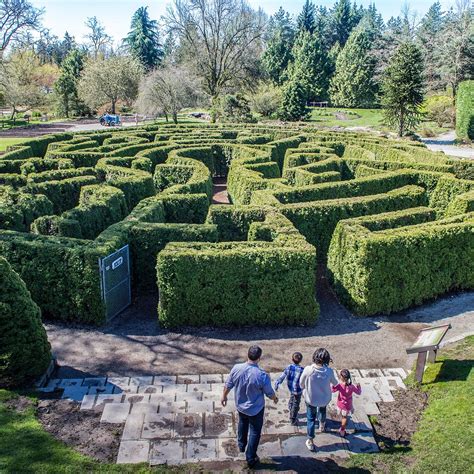 VanDusen Botanical Garden (Vancouver) - All You Need to Know BEFORE You Go