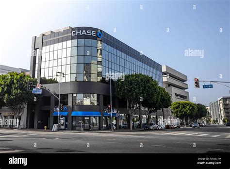 Chase bank building in Downtown Los Angeles on 1st street Stock Photo - Alamy