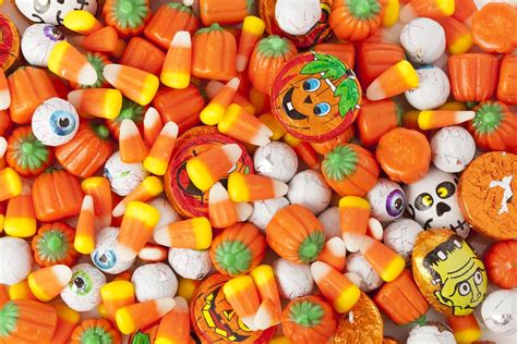 Best Halloween Candies Around the World for Students | Casita.com