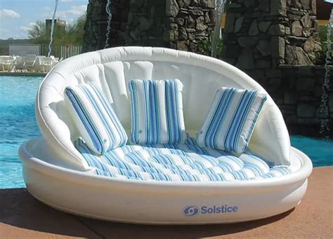 15 Coolest Giant Pool Floats For Summer 2021 – PureWow