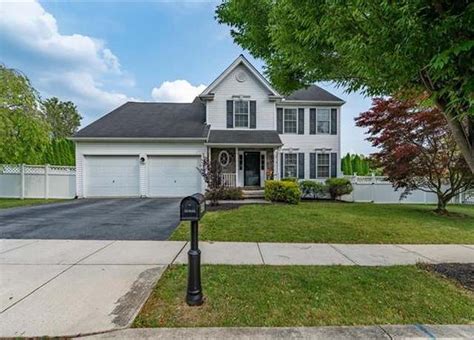 Lower MacUngie Middle School, PA Homes for Sale | Redfin