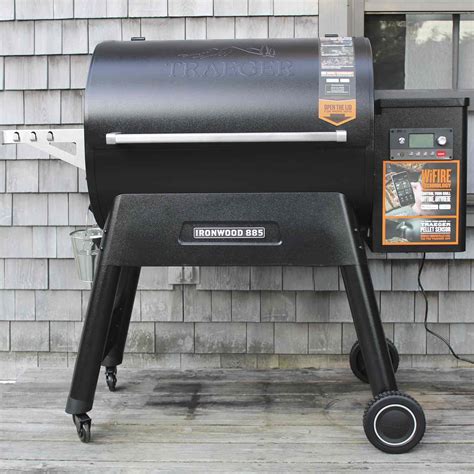 Traeger's Ironwood 885, Tested for Grilling and Smoking