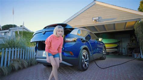 Volkswagen Launches 3 Superb ID.4 Commercials In USA - CleanTechnica