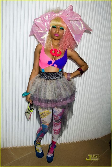 Nicki Minaj : Nicki Minaj Crazy Outfits