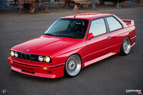 Lowered BMW M3 E30, front and side