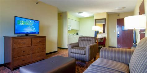 Hampton Inn & Suites Tampa - North (Tampa , FL): What to Know BEFORE ...