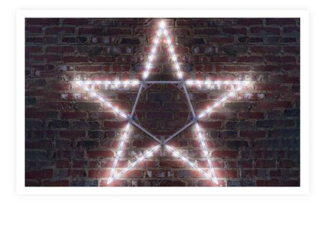 Large Lighted Outdoor Star - Outdoor Lighting Ideas