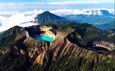 The Beauty Landscape of Indonesia: Kelimutu, Three Lakes with Three ...