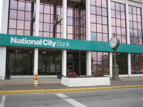 National City Bank , Downtown Bowling Green, KY - Town Clocks on Waymarking.com