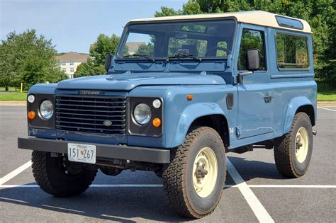 1992 Land Rover Defender 90 for sale on BaT Auctions - sold for $36,000 on October 26, 2020 (Lot ...