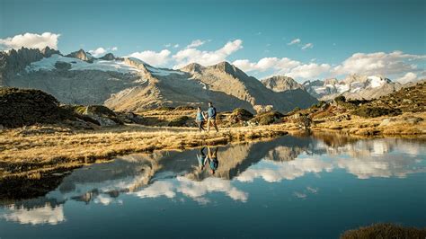 15 Hiking Ideas for Autumn in Switzerland