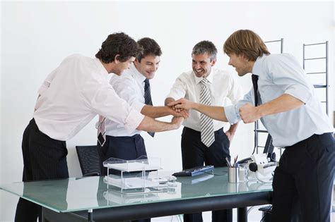 Team Building Activities That Strengthen Your Bond With Employees ...