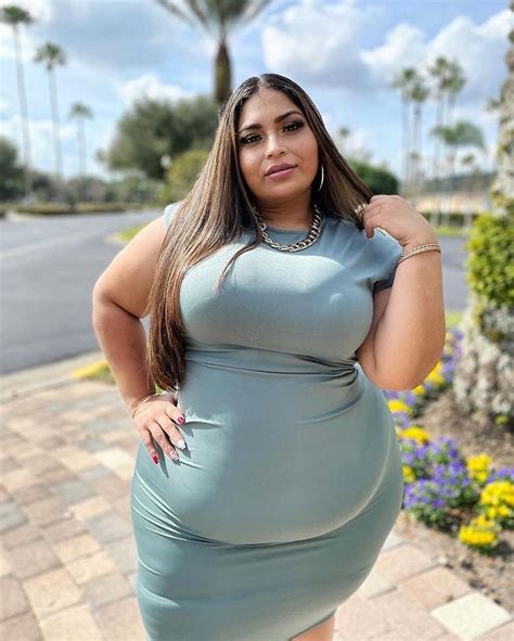 Johana Amaya on Instagram: “@fashionnovacurve Super cute and fits to the body so beautifully ...