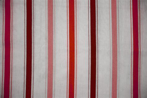 Striped Fabric Texture Red on White – Photos Public Domain