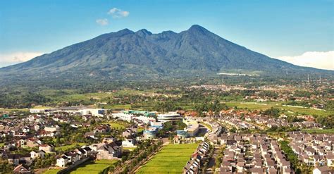 Pemandangan Gunung Salak Bogor - Riset