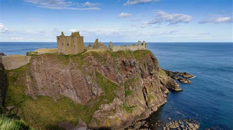 Dunnottar Castle : Scotland Travel Guide : Nordic Visitor