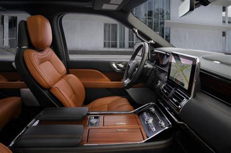 2020 Lincoln Navigator Reserve Getting Monochromatic Package - The News ...