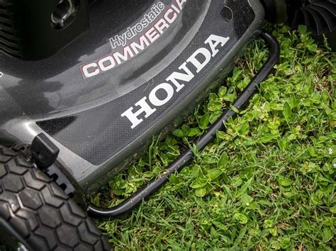 Honda Commercial Lawn Mower Review - HRC216HXA Self-Propelled