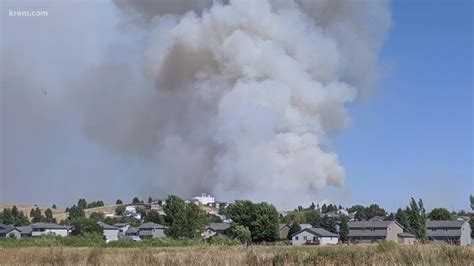 Bartholomew Fire in Medical Lake forces Level 3 evacuations, reaches 100 acres - YouTube
