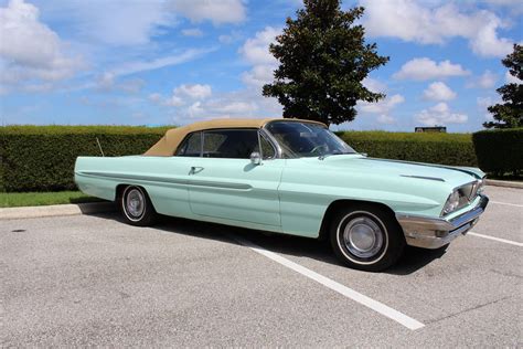 1961 Pontiac Bonneville | Classic Cars of Sarasota