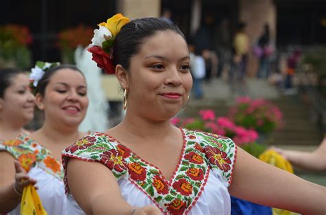 Traditional Mexican Folk Dance 169 | Mexican Folk Dance by L… | Flickr