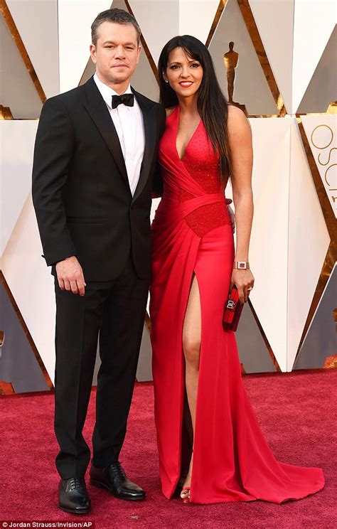 Matt Damon and wife Luciana Barroso hold hands on the Oscars 2016 red ...