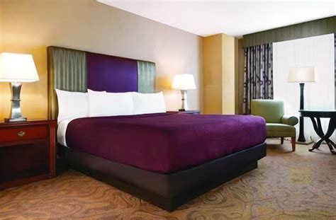 Circus Circus Rooms & Suites | Photos & Info | Las Vegas Hotels