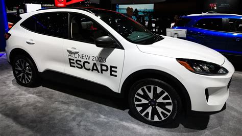 Ford gives relaunched Escape a sleek look, upgraded cabin