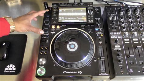 Pioneer CDJ-2000NXS2 Rekordbox DJ Player Review - YouTube