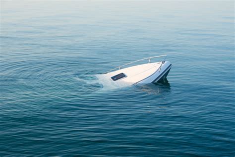 Man charged in fatal boat crash on Lake Ontario that killed 2 people ...