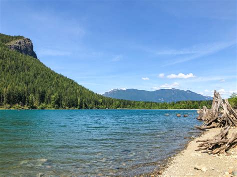 Snoqualmie Falls Hike: What to Know Before You Go!