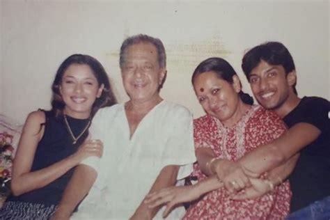 Anupamaa Fame Rupali Ganguly Shares Rare Throwback Family Picture Fans Are All Hearts