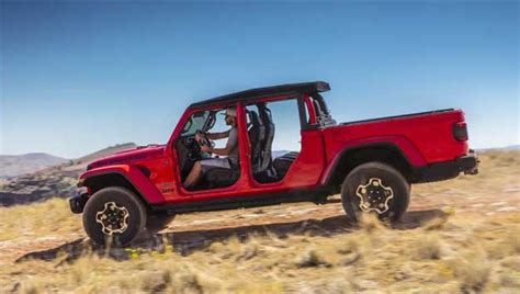 2020 Jeep Gladiator Officially Debuts As The Only Convertible Pickup ...