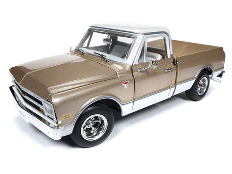 Summit Gifts AMM1165 1:18 Scale 1968 Chevy C10 Fleetside Pickup Truck ...