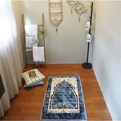 Mon coin de bonheur le plus précieux | Muslim prayer room ideas, Prayer room ideas, Prayer room