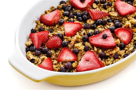 Baked Oatmeal with Berries - The Lemon Bowl®