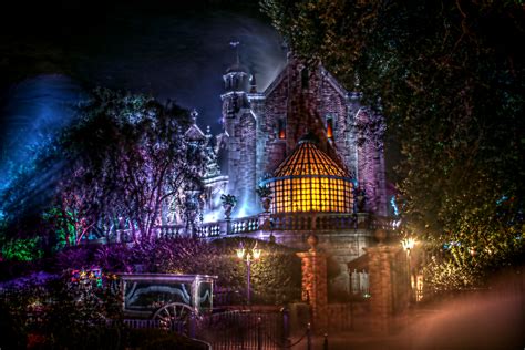 Disney Haunted Mansion Desktop Wallpaper - WallpaperSafari