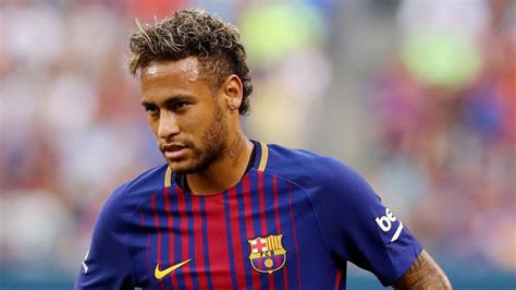 Neymar, a step closer to Paris Saint Germain | MARCA in English