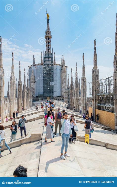 Tourists Visit the Roof of Milan Cathedral Duomo Di Milano in Summer ...