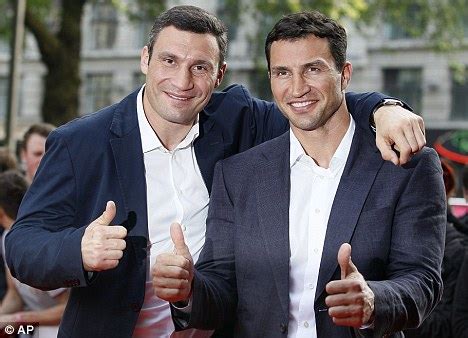 Wladimir Klitschko 2024: Fiancée, net worth, tattoos, smoking & body ...