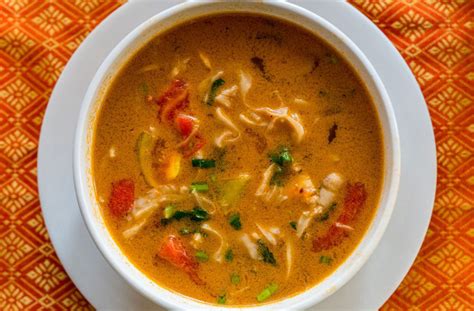 Chicken Tom Yum soup | Thai Recipes | GoodtoKnow