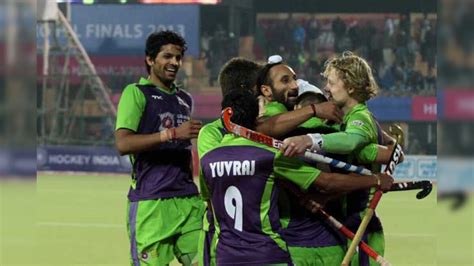 Delhi beat Punjab to set up HIL final against Ranchi